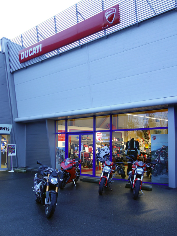 Concession moto ducati à Laval
