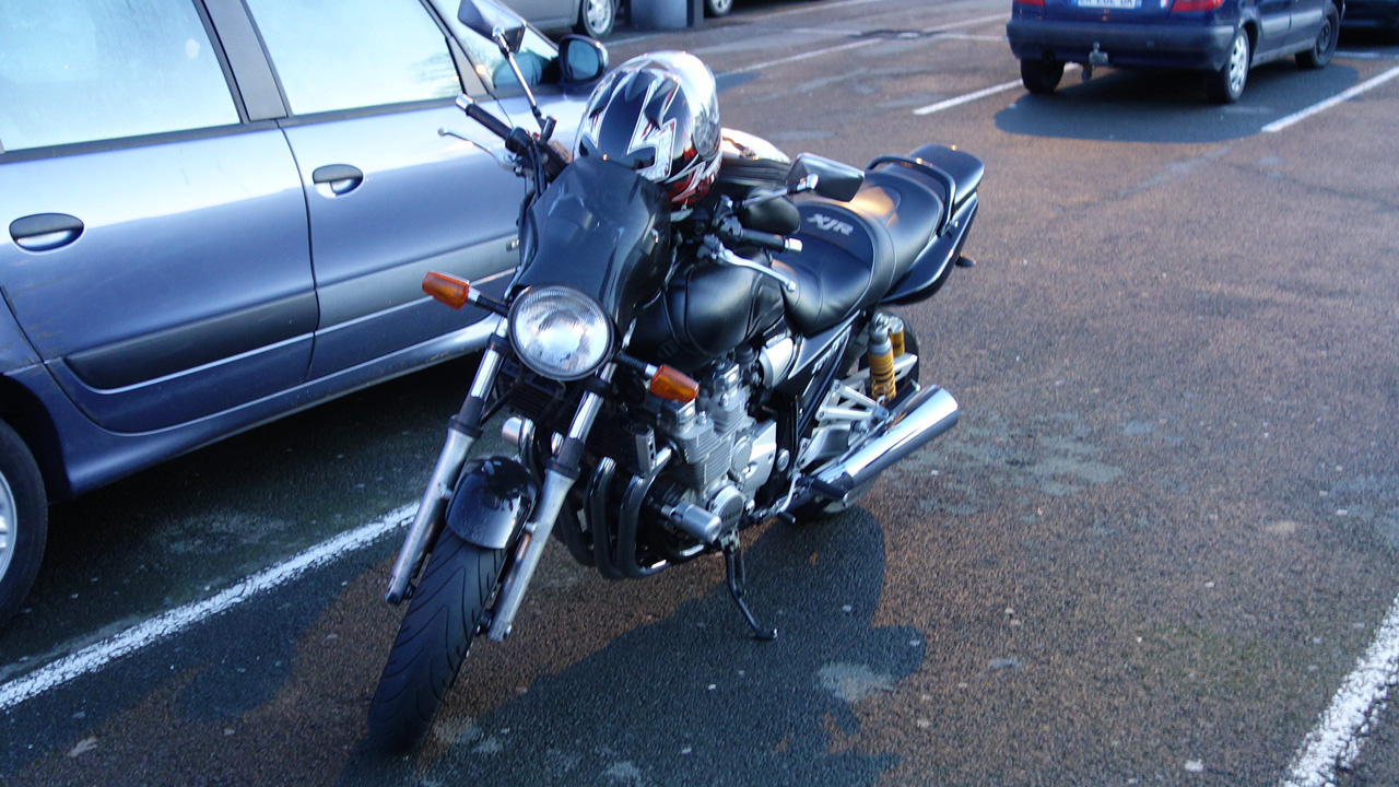 Yamaha 1300 XJR - roadster gros cube