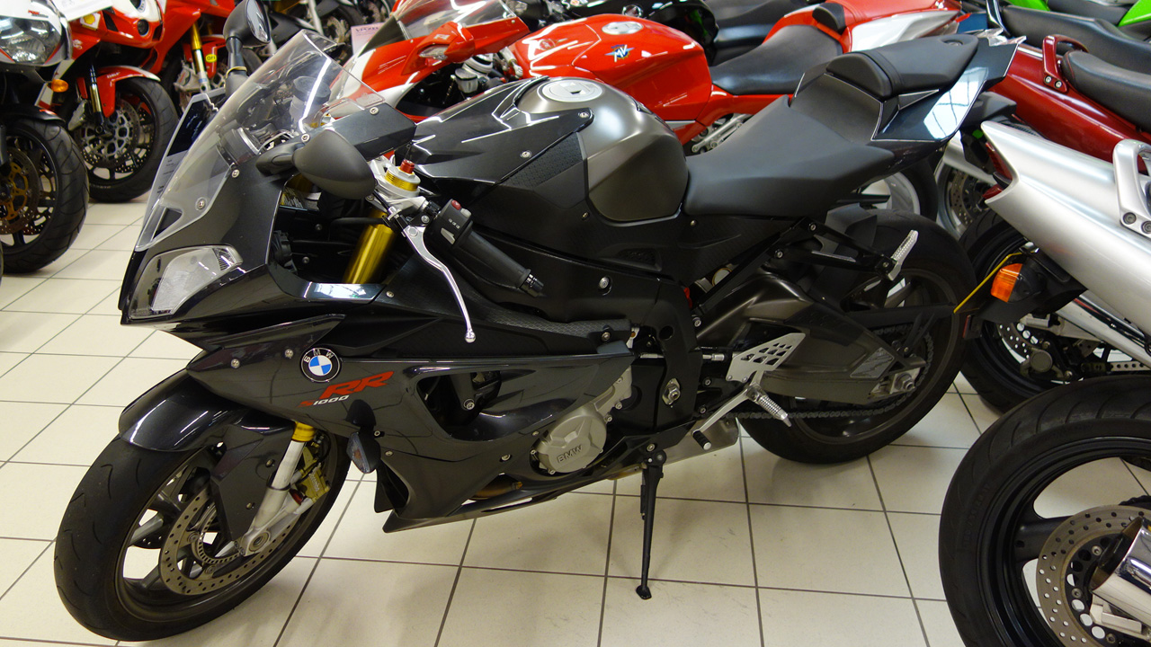 BMW moto S1000RR à la roche sur Yon