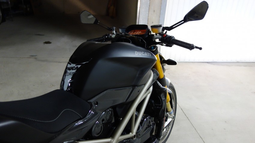 Le Streetfighter Urbain : nettoyage moto avec Vulcanet