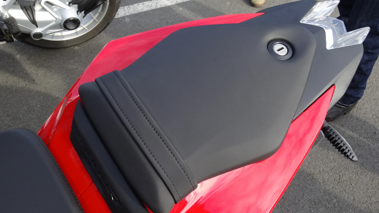 selle passager sur le S1000R