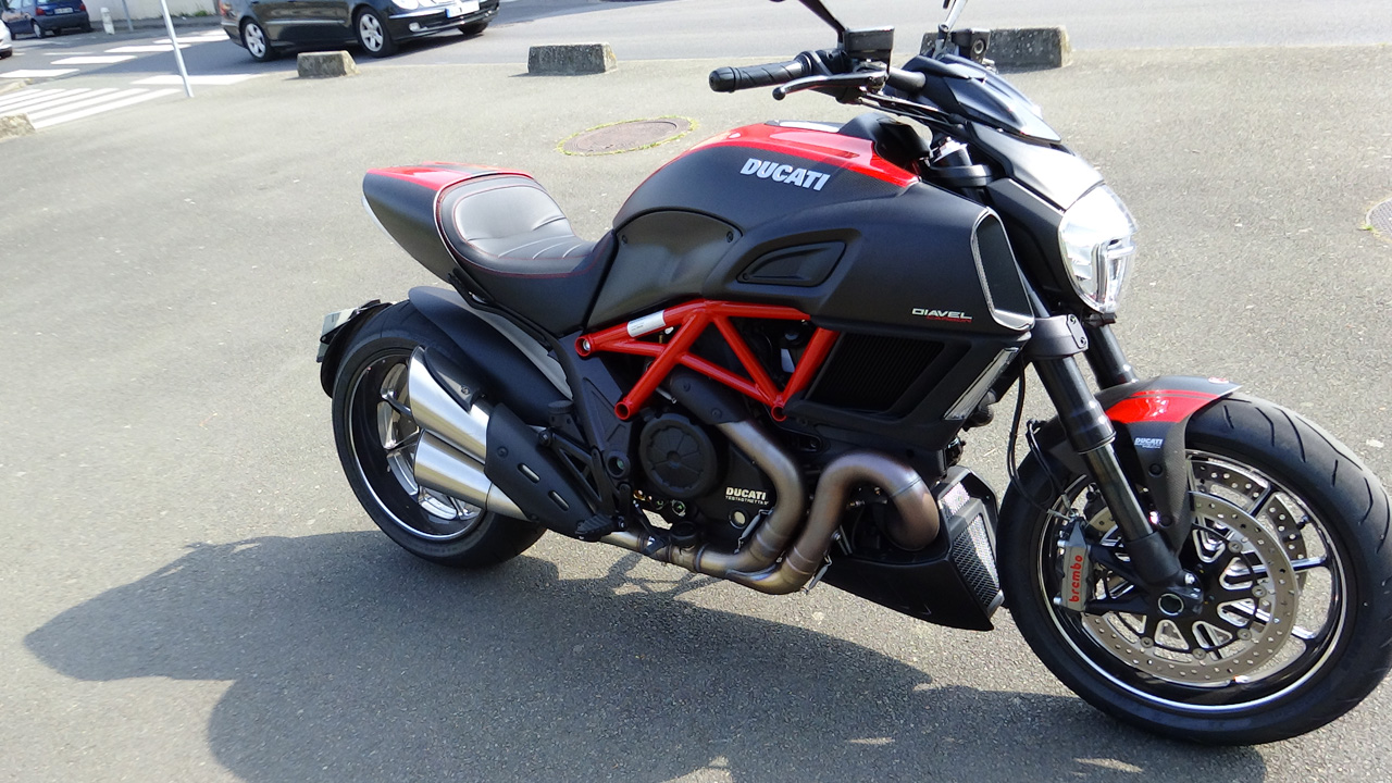 Ducati Diavel Laval