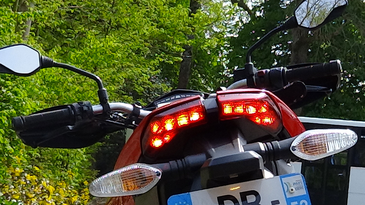 feu arrière hypermotard 821 Ducati