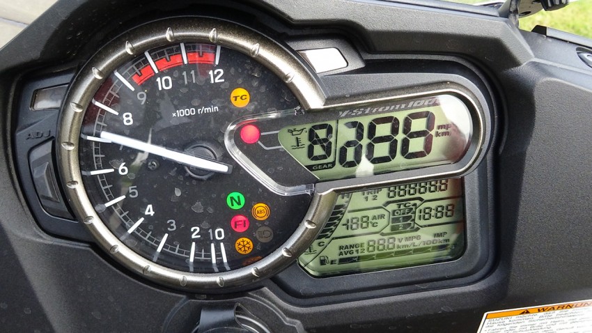 tableau de bord du DL 1000 Suzuki