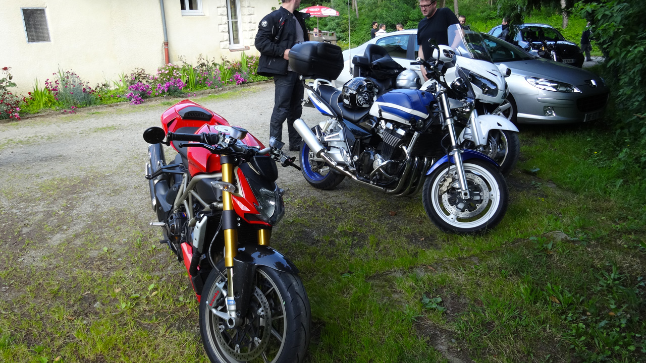 Ducati moto au moulin du Boël