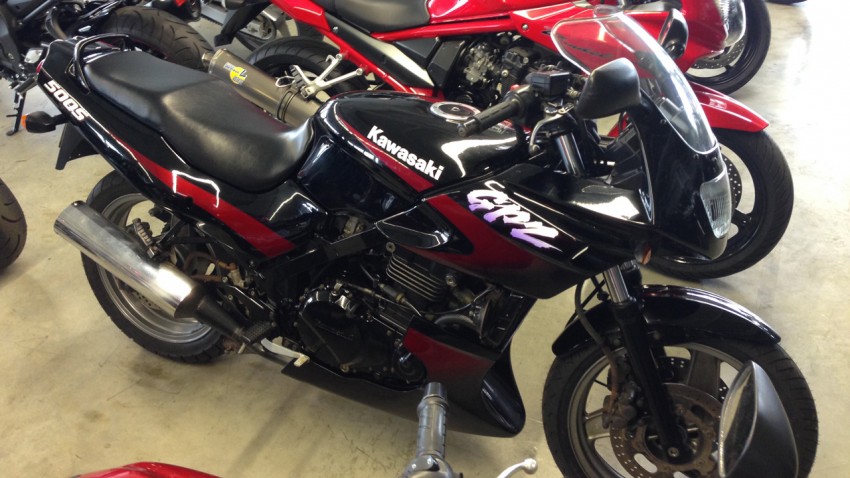 Un nouveau départ : Kawasaki GPZ 500 S !