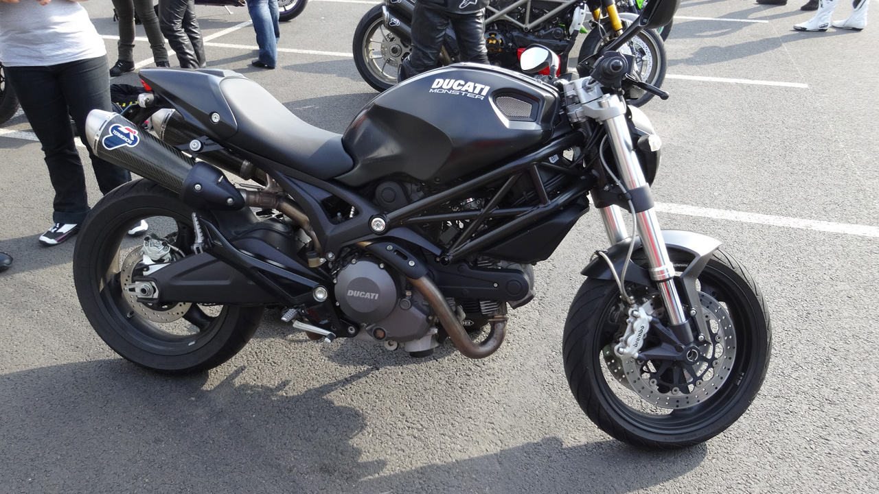 Ducati 696 à Rennes