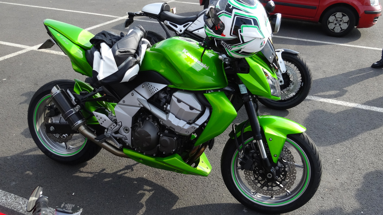 Kawasaki Z 750 Verte à Rennes