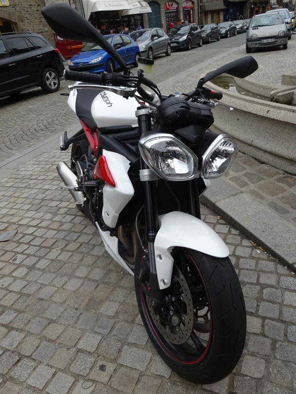 Triumph Street Triple R à Rennes