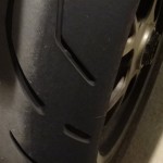 bord du pneu droit S20 Evo sur le Ducati Streetfighter 1098 S