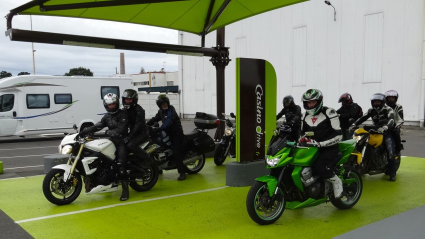 moto roadster pour sortie moto Rennais