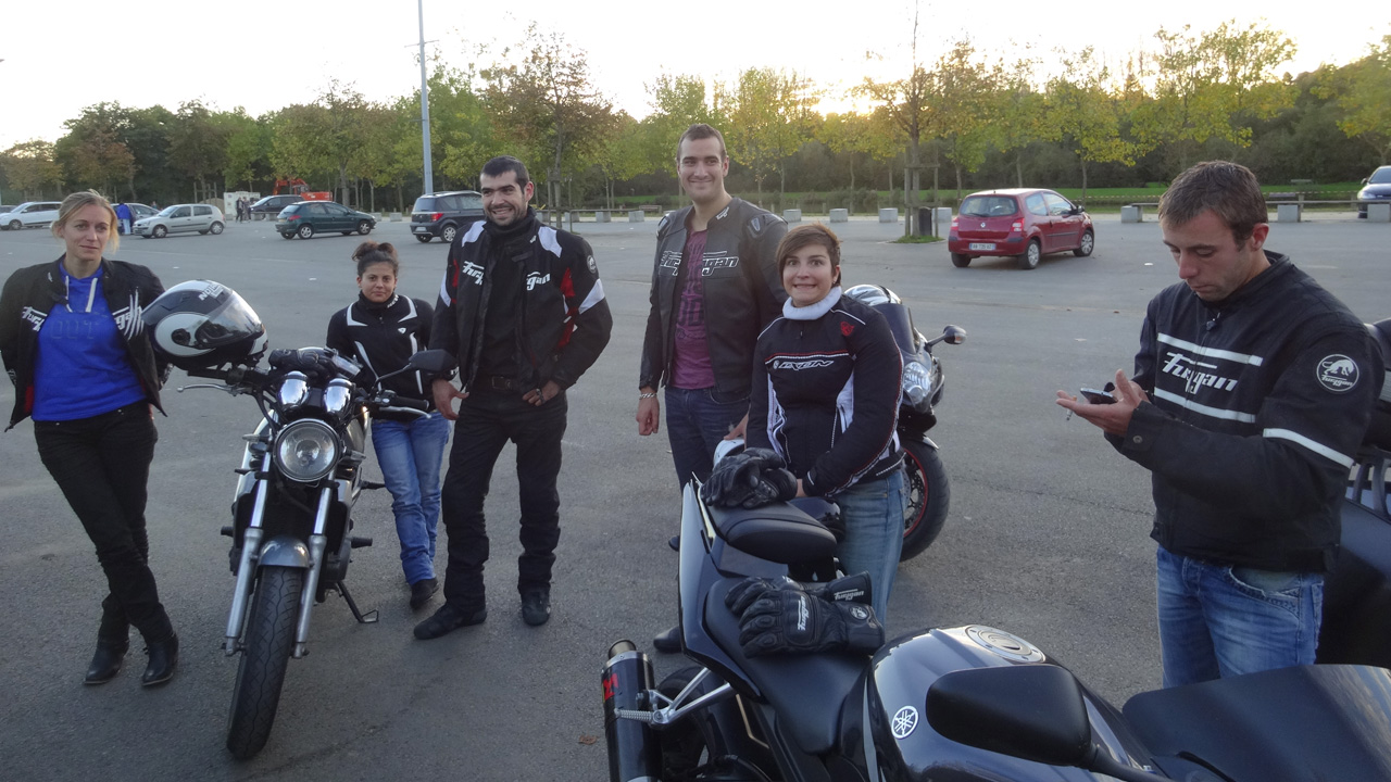 Fin de balade pour une sortie moto Jazt.com