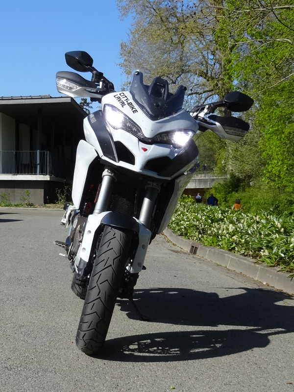 feux LED sur le Multistrada