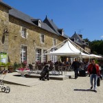 pause café au Domaine des Ormes des motards Rennais