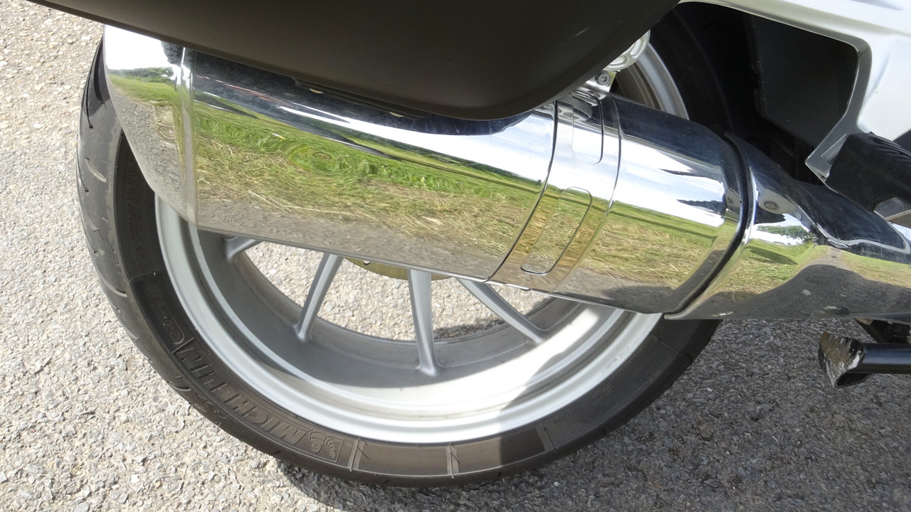 roue mono bras sur le R1200RT