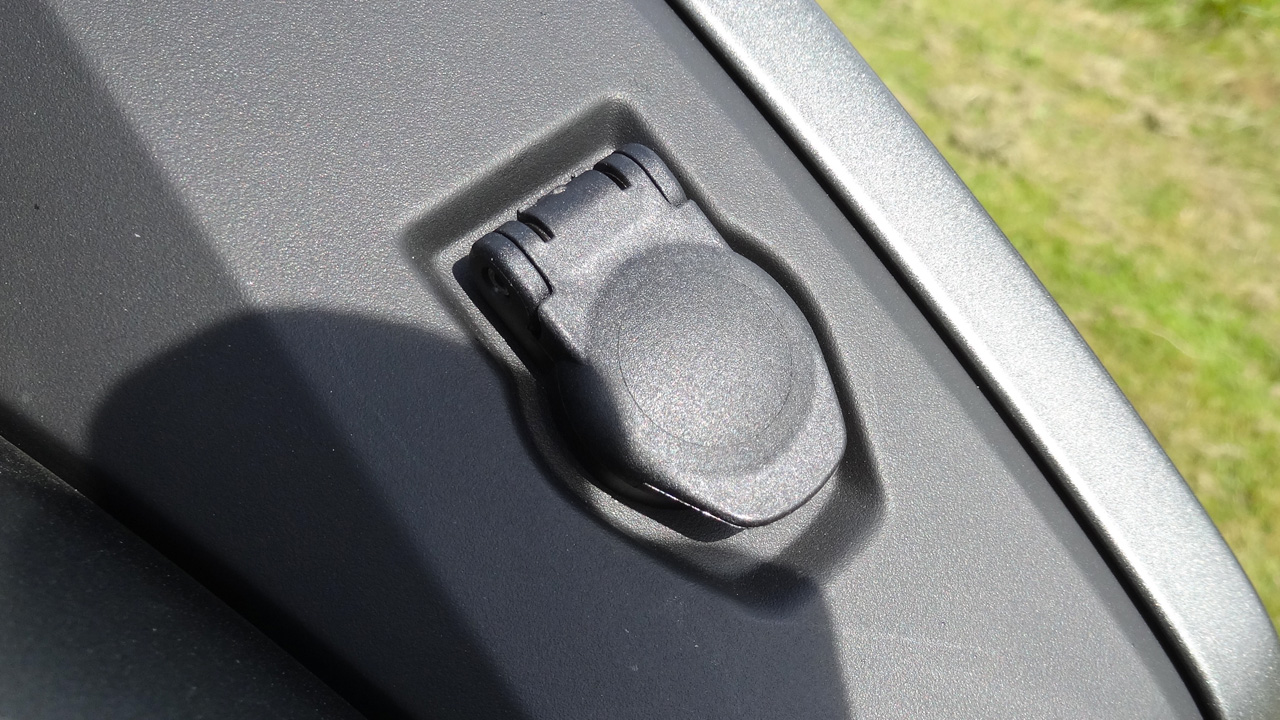 prise 12v sur le R1200RT