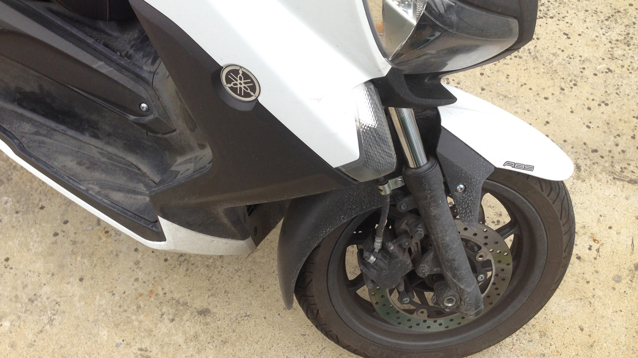avant du Scooter Xmax