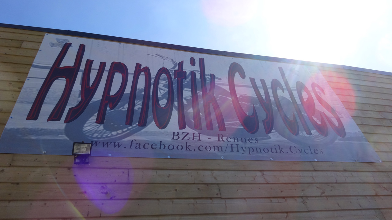 logo Hypnotik Cycles