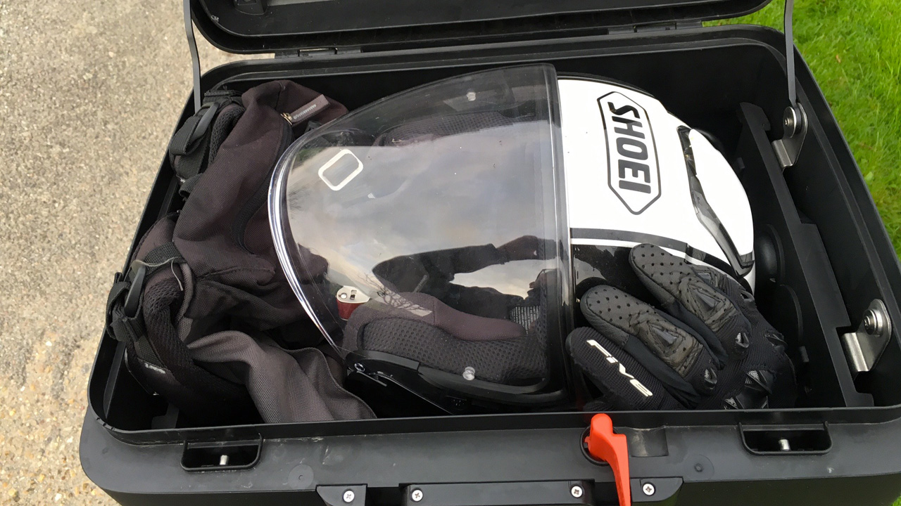 Rangement top case R 1200 GS