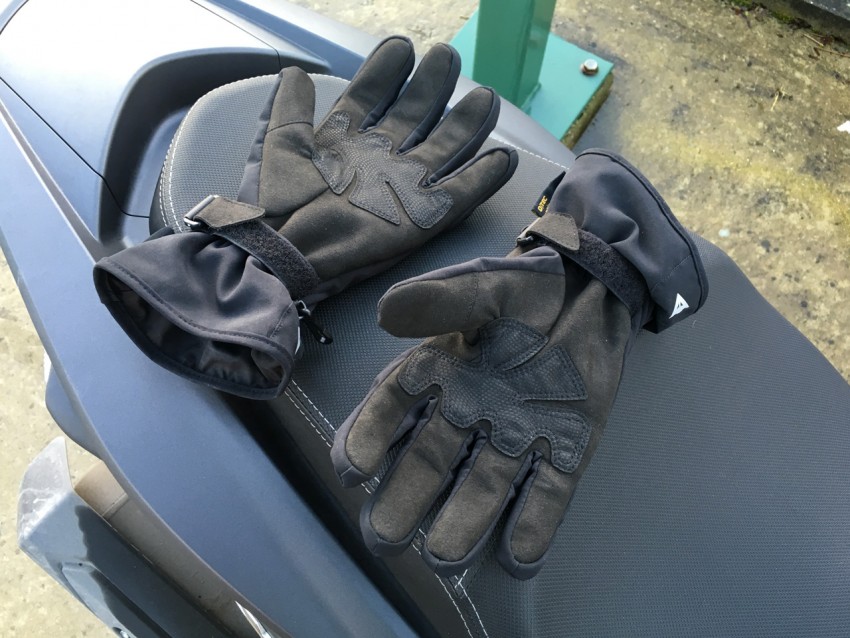 Gant moto mi-saison : Dainese D-Dry