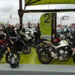 motard Rennais contre la pluie