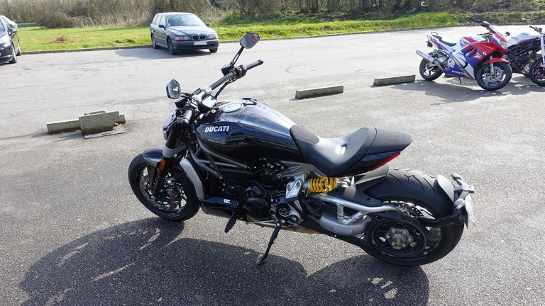 Xdiavel vue de côté gauche