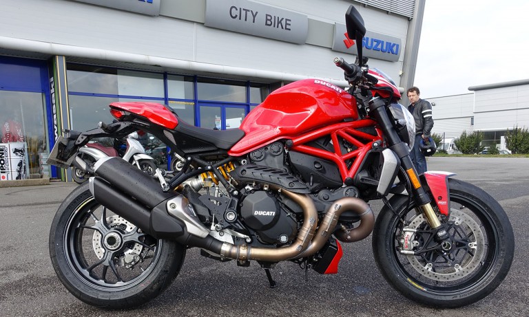 Ducati 1200R Monster