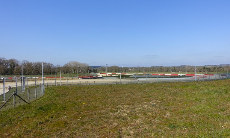 circuit automobile près de Rennes