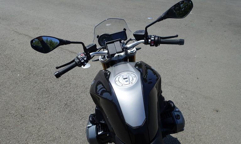 au guidon du R12R