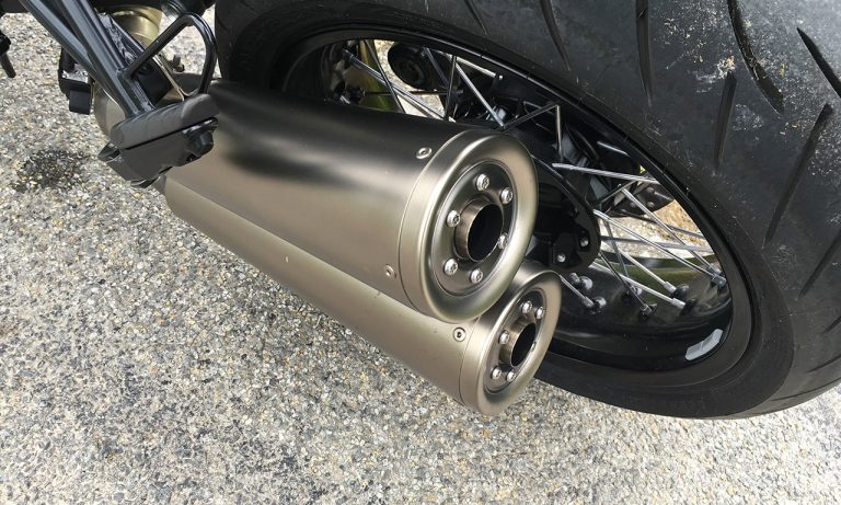 échappement akrapovic en option sur le Nine-T BMW
