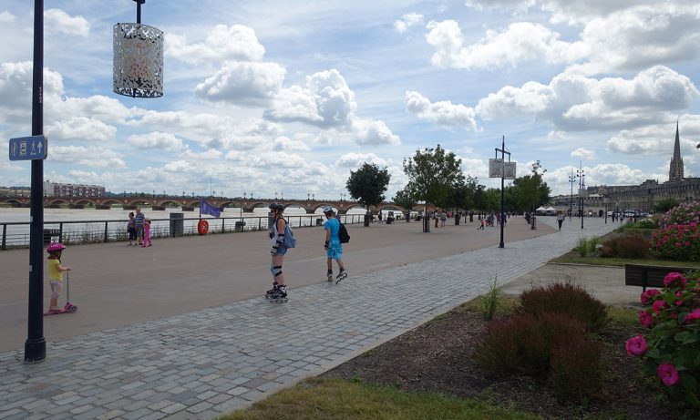 faire du roller à Bordeaux