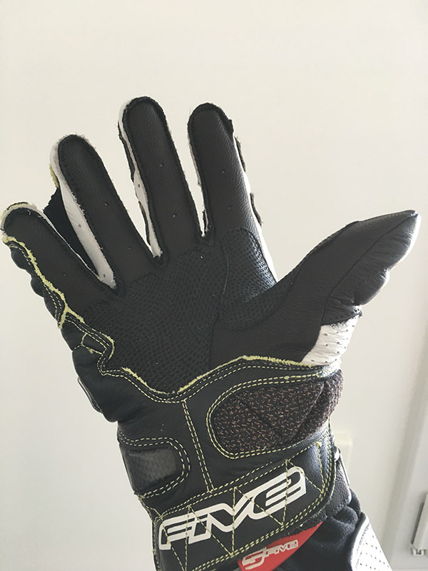 gant moto RFX Race superbement coupé