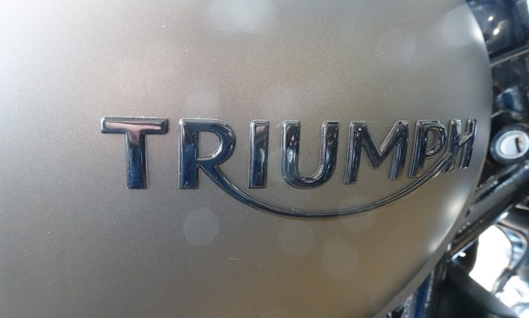 logo triumph