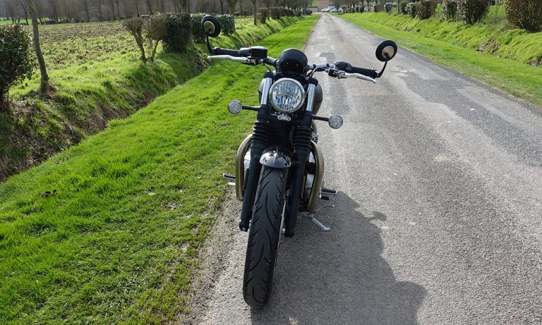 Triumph Bobber 2017 vue avant