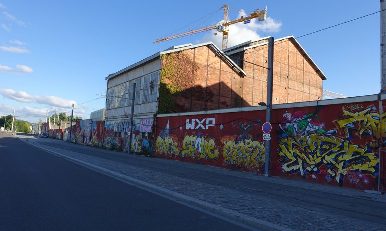 mur de graff derrière Cdiscount à Bordeaux