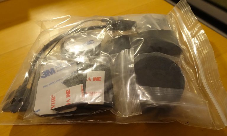 autocollant 3M pour installer l'intercom SENA 30K dans le casque