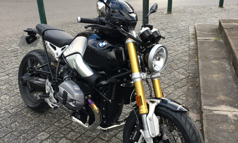 Essai moto BMW Nine-T classic noire