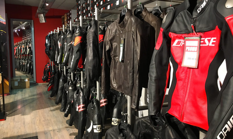 Large choix de cuir moto : pro shop Dainese Marseille