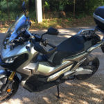 X ADV 750 Honda gris