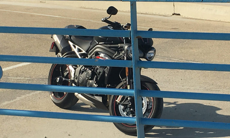 Speed Triple derrière les barreaux