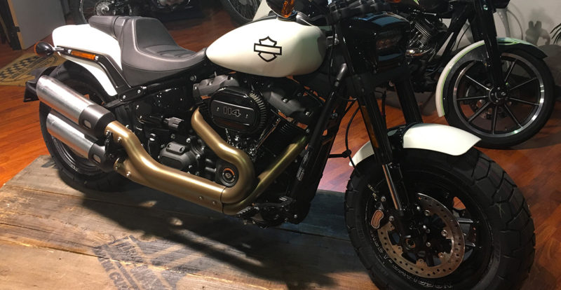Fat Bob blanc 2018 en 114