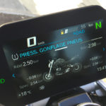 tableau de bord BMW R1250R : ultra complet et lisible