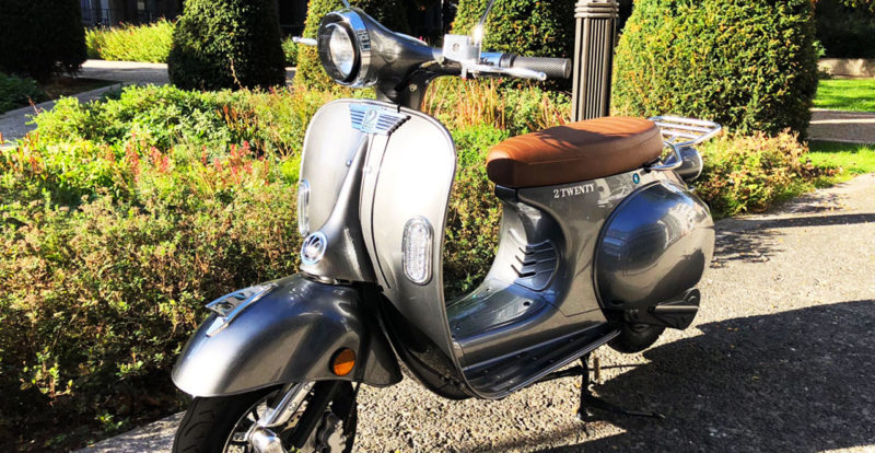 2TWENTY : le scooter électrique branché