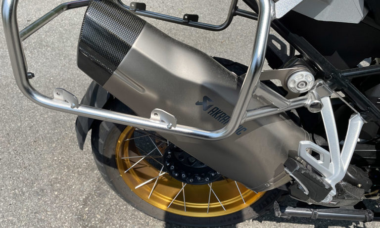 Moto Trail : choisir entre jante à rayon ou à bâton