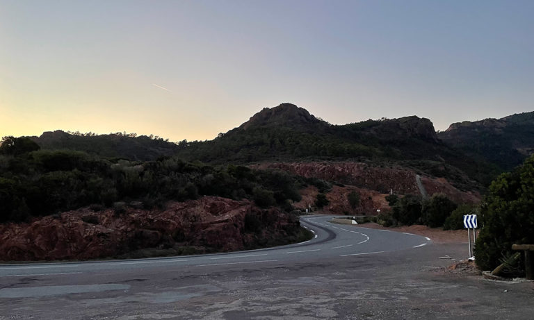 Les petites routes sinueuses du Var, l'Esterel