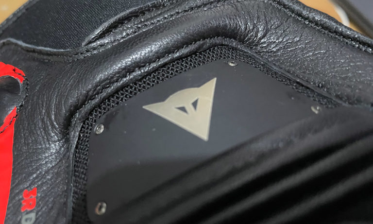 logo Dainese