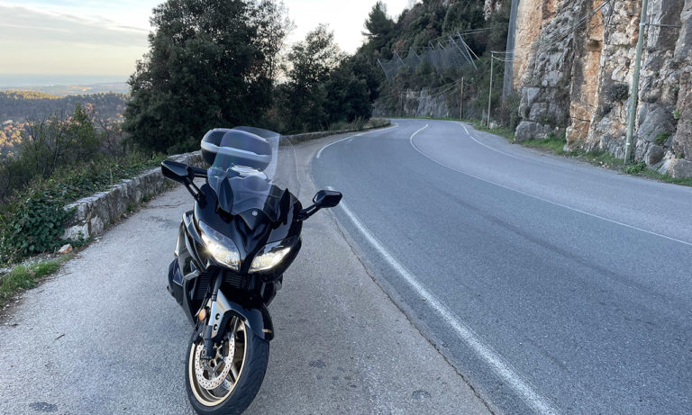 invitation au voyage à moto