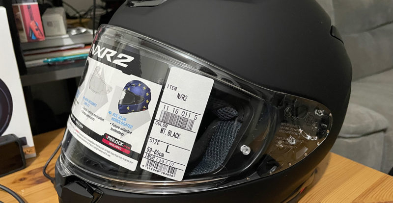 Casque de moto intégral Shoei NXR2