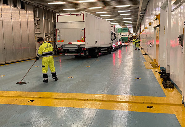 garage du Corsica Ferries