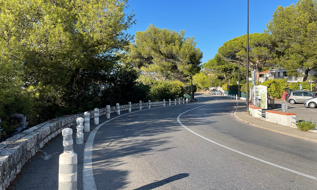 routes sinueuses du Cap d'Antibes